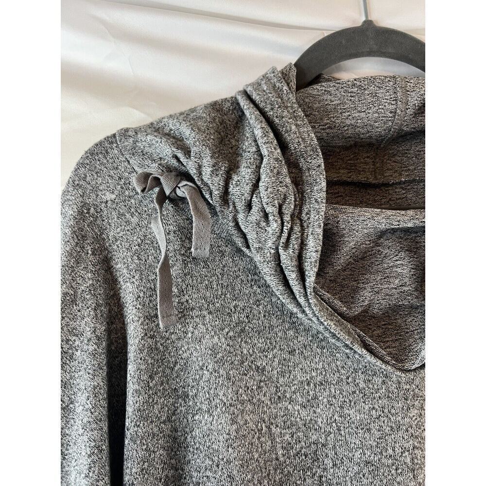 St. John Bay Womens Atheltic Pullover Sweater Size Large - Picture 3 of 4